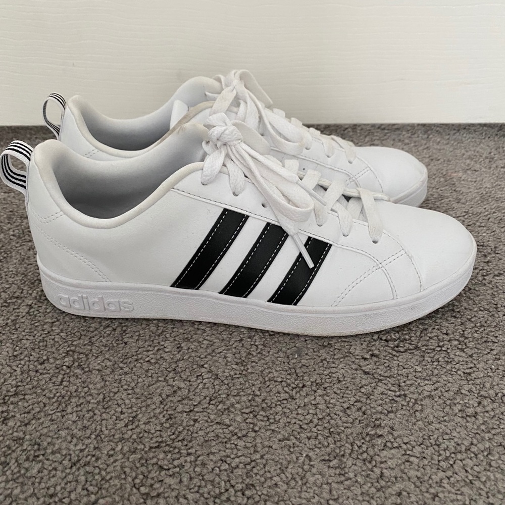 Women’s Adidas Grand court sneaker